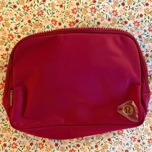 Lululemon Athletica Everywhere Belt Bag Large